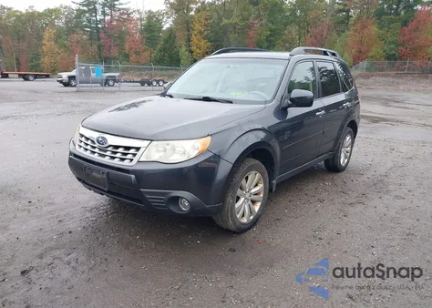2012 Subaru Forester 2.5X Premium z USA, uszkodzony, nr VIN JF2SHADCXCH439614